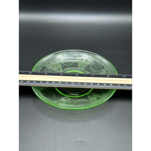 Vintage Federal Uranium Georgian Lovebirds Green Depression Glass Plate - Picture 5 of 7